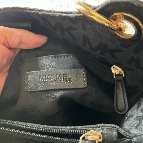 Michael Kors. Bag set - Picture 9 of 10